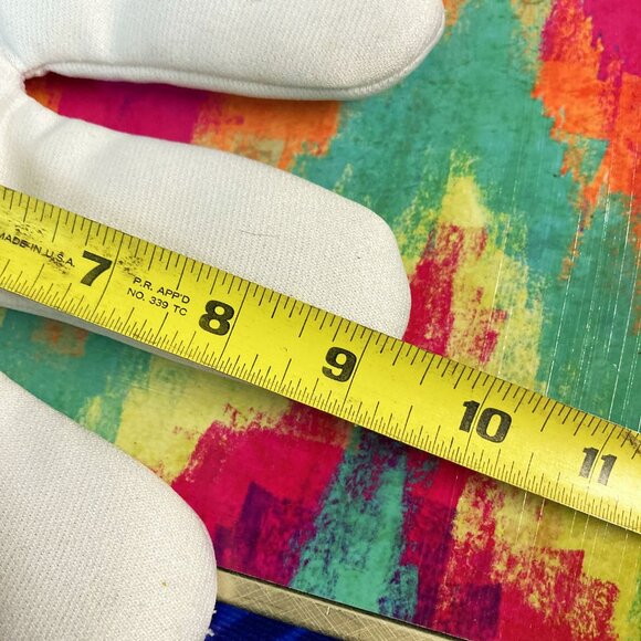 NINTENDO x UNIVERSAL STUDIOS SUPER MARIO GLOVES LIMITED SUPER NINTENDO WORLD - Picture 8 of 10